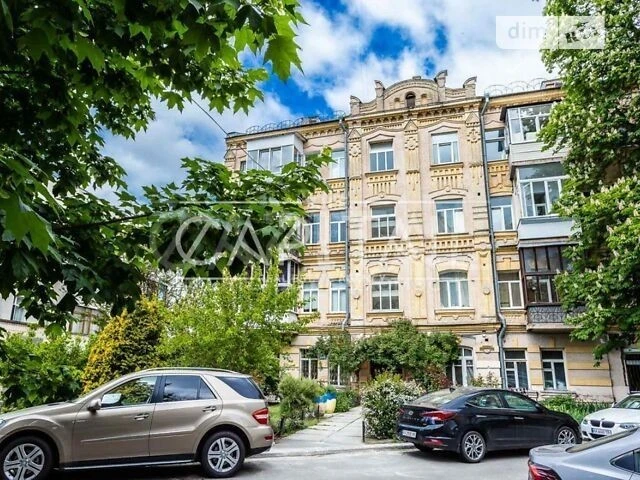 Довготривала оренда 4к квартири на вул. Шовковична 18А • ID