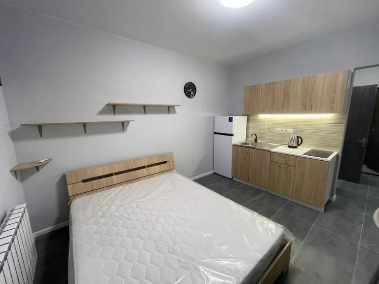 Ревуцького 40Б, метро 300 метрів