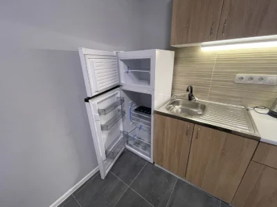 Ревуцького 40Б, метро 300 метрів