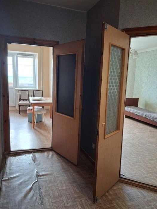 Трикімнатна квартира в оренду біля метро Дарниця, парк Перем