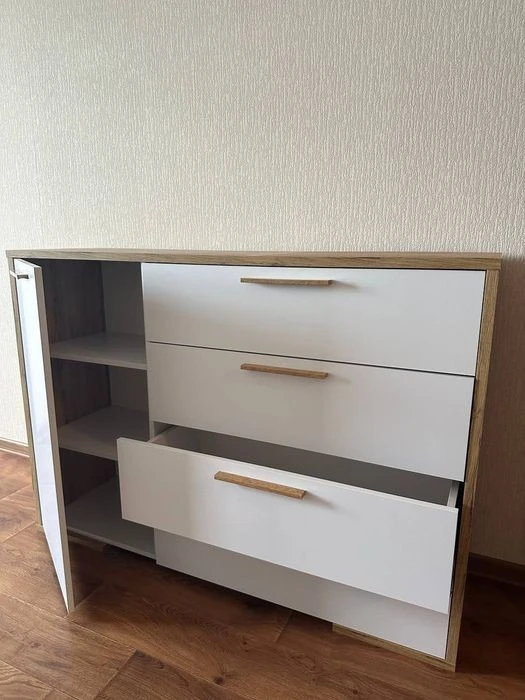 Ревуцького 54, 1 кім кв. 50 м2 всі меблі та техніка 18500 гр