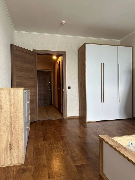 Ревуцького 54, 1 кім кв. 50 м2 всі меблі та техніка 18500 гр