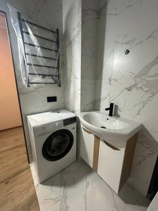 Ревуцького 54, 1 кім кв. 50 м2 всі меблі та техніка 18500 гр