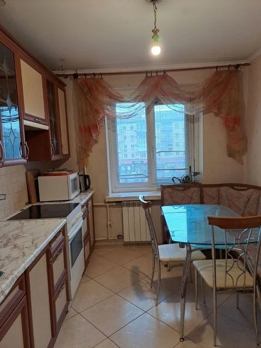Сдаётся 3к квартира, ул. Лобановского 18