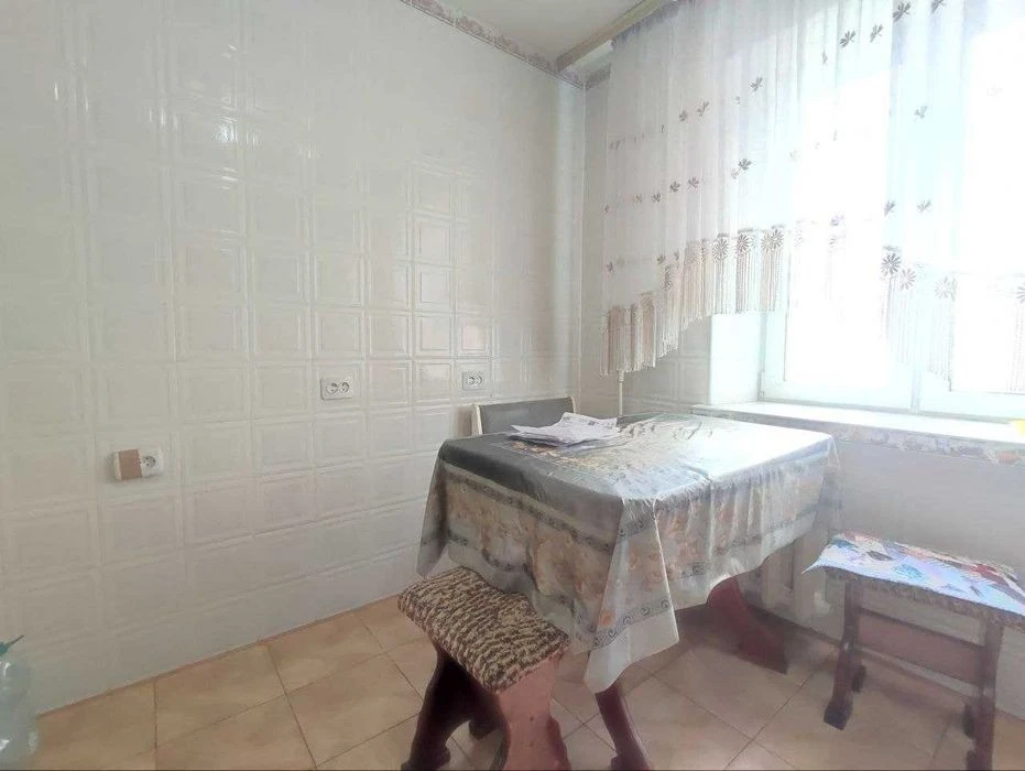 3к окремі, вул. Івасюка 14б, Набережна, парк Наталка, Оболон