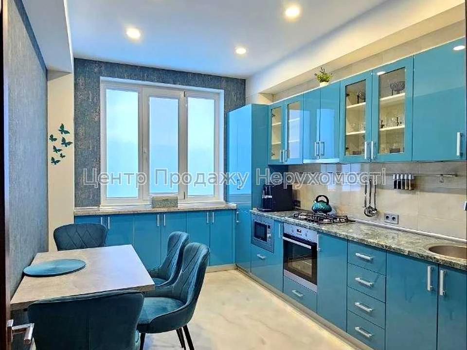 Apartment. Kharkiv, Novooleksandrivska St., (Building 2)