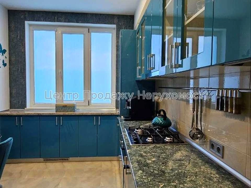 Apartment. Kharkiv, Novooleksandrivska St., (Building 2)