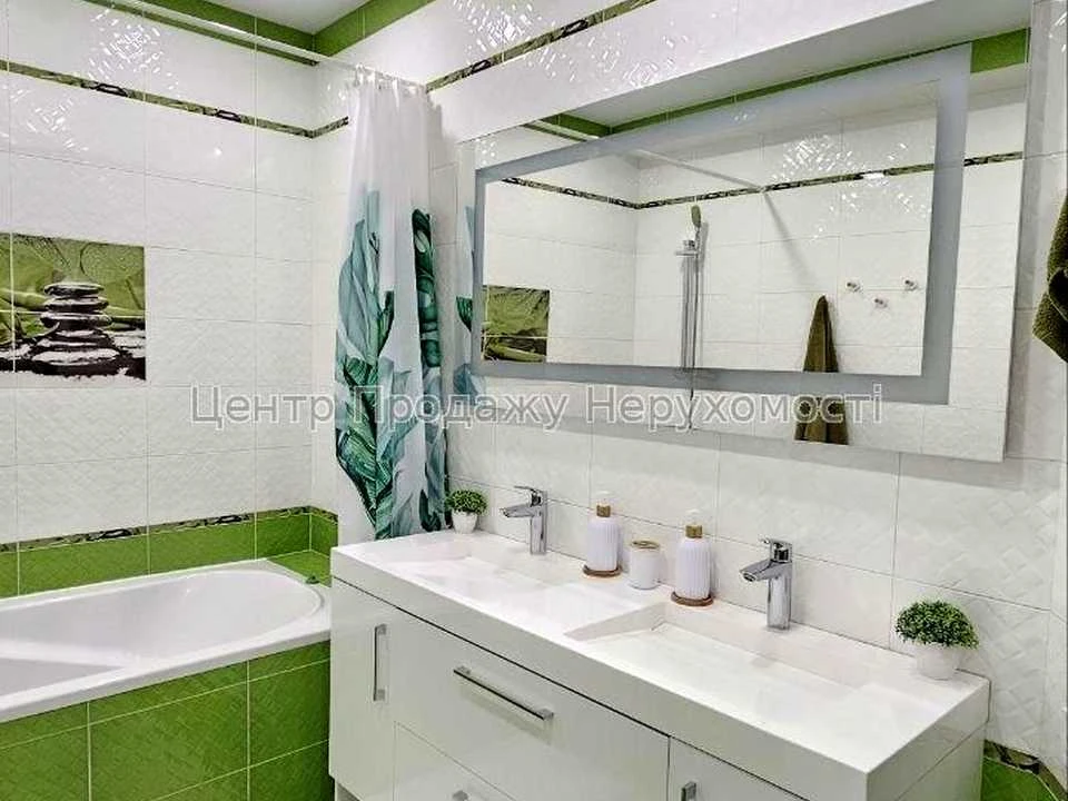 Apartment. Kharkiv, Novooleksandrivska St., (Building 2)