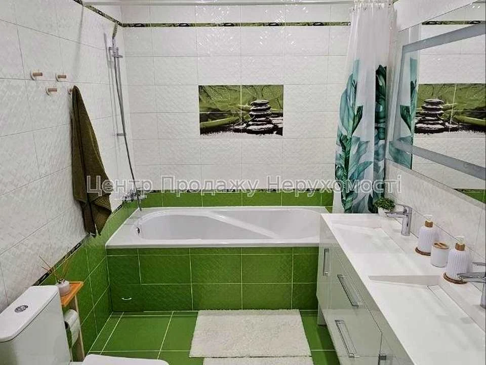 Apartment. Kharkiv, Novooleksandrivska St., (Building 2)