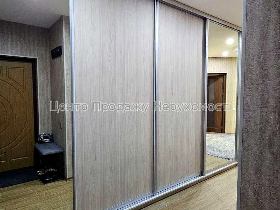 Apartment. Kharkiv, Novooleksandrivska St., (Building 2)