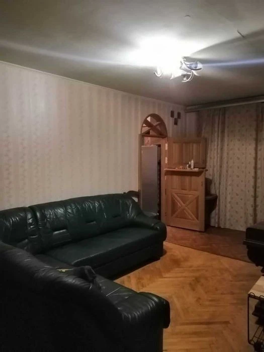 3к. кв, Газ, центр опалення, метро Печерська 8 хв.