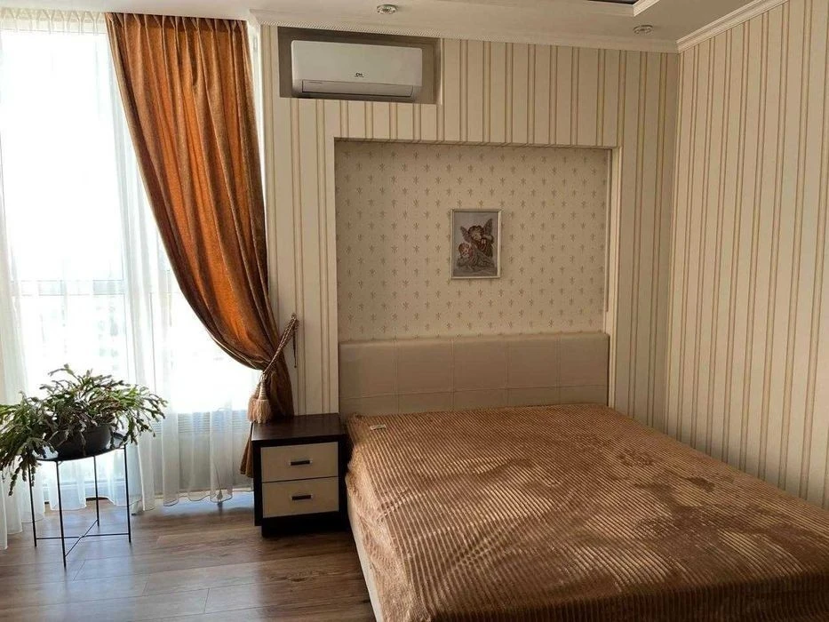 Двокімнатна. Довгостроково. Драгоманова 2-Б. Позняки. Без ко