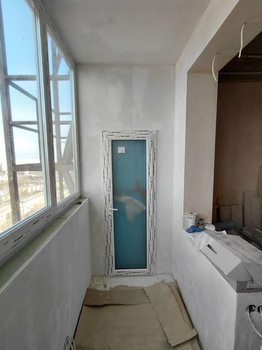 Three-bedroom apartment for sale in the Monte Plaza residential complex.
