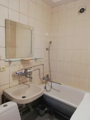 2 кімнатна квартира 13 000 вул. В. Гавела 87А