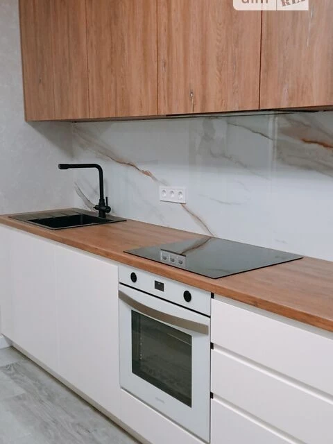 Оренда 2-кімнатної квартири 78 м², Перемоги просп., 109А
