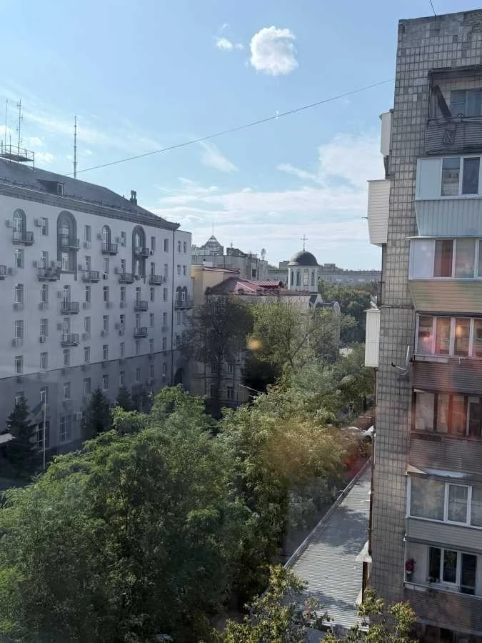 Оренда 3-кімнатної квартири 60 м², Загоревская, 3/15а