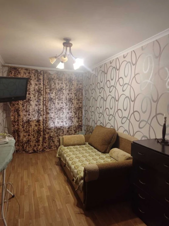 Оренда 3-кімнатної квартири 61 м², Зодчих вул.