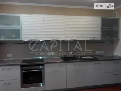 Довготривала оренда 5к квартири на бул. Лесі Українки 21 • I