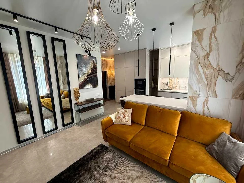 Apartment. Dnipro, Zoryany Blvd.