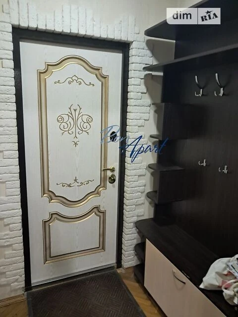 Довготривала оренда 3к квартири на вул. Ахматової Анни 4 • I