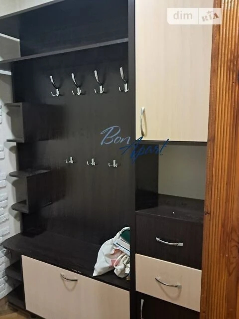 Довготривала оренда 3к квартири на вул. Ахматової Анни 4 • I