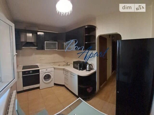 Довготривала оренда 3к квартири на вул. Ахматової Анни 4 • I