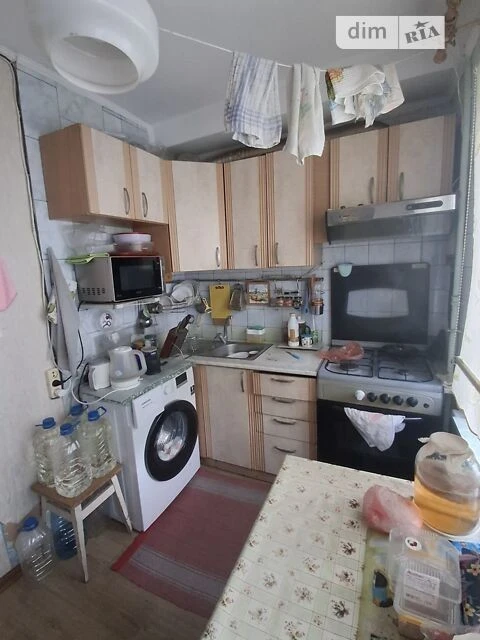 Здам в оренду кімнату на вул. Кубанської України довгостроко