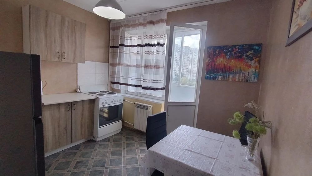 Деміївська 21, 1кв в гарному стані, перша здача