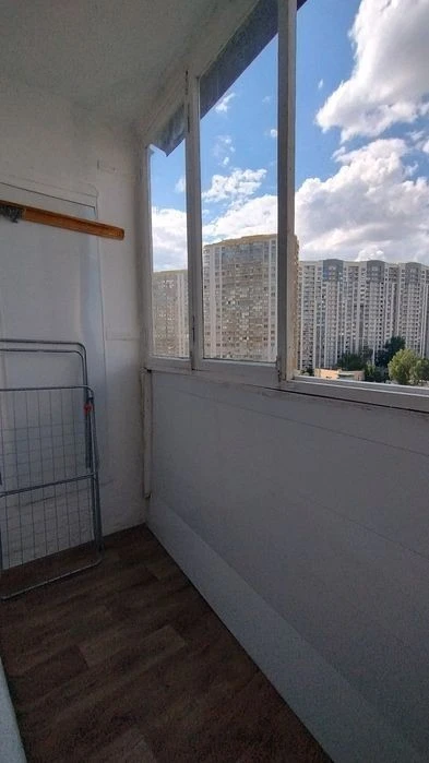 Деміївська 21, 1кв в гарному стані, перша здача