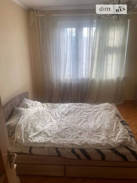 Здам в оренду кімнату на вул. Автозаводська 61 довгостроково