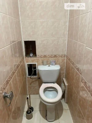 Здам в оренду кімнату на вул. Автозаводська 61 довгостроково