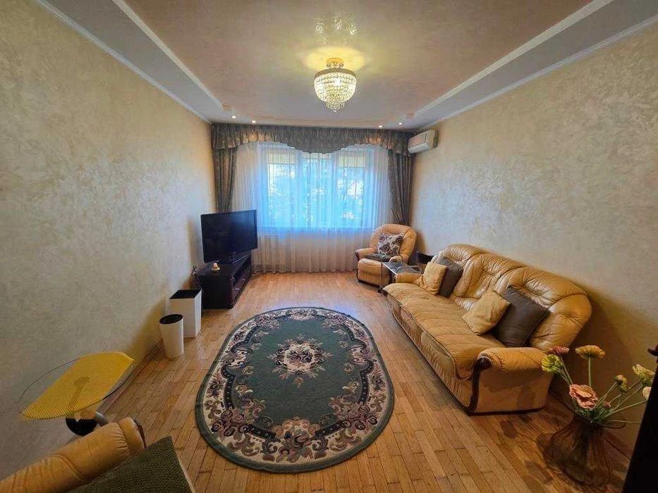 Сосны шумят и птицы поют - вас ждут 3 комнаты, свет и уют!