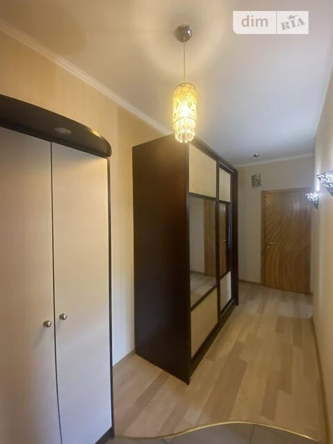 Довготривала оренда 3к квартири на вул. Регенераторна 4 корп