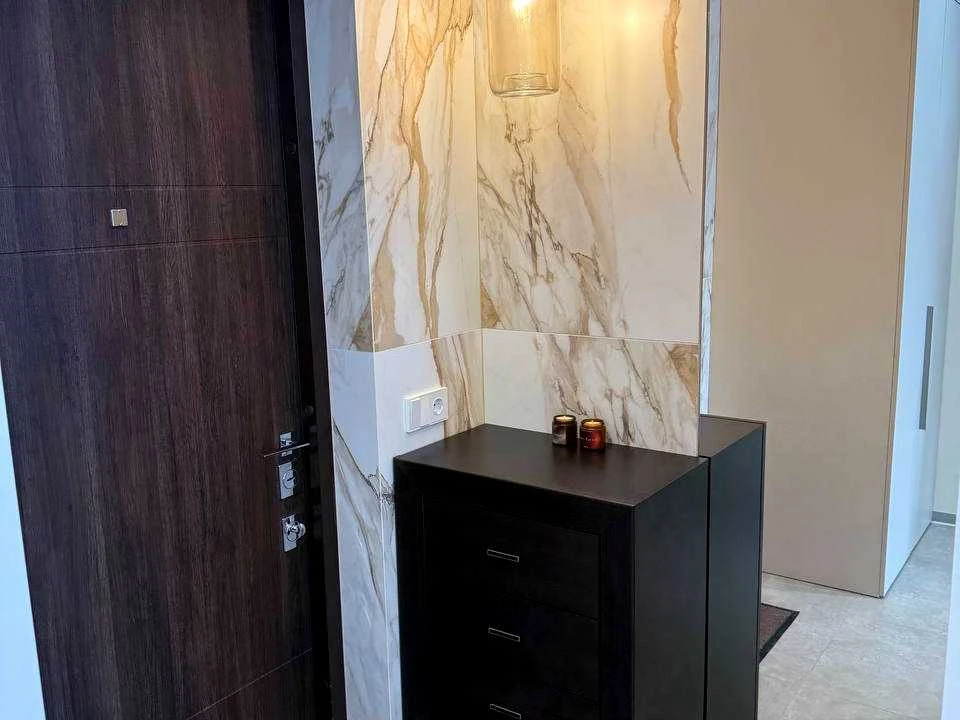 Apartment. Dnipro, Zoryany Blvd.