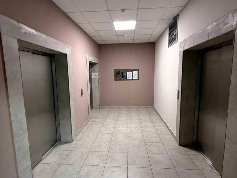 Apartment. Dnipro, Zoryany Blvd.