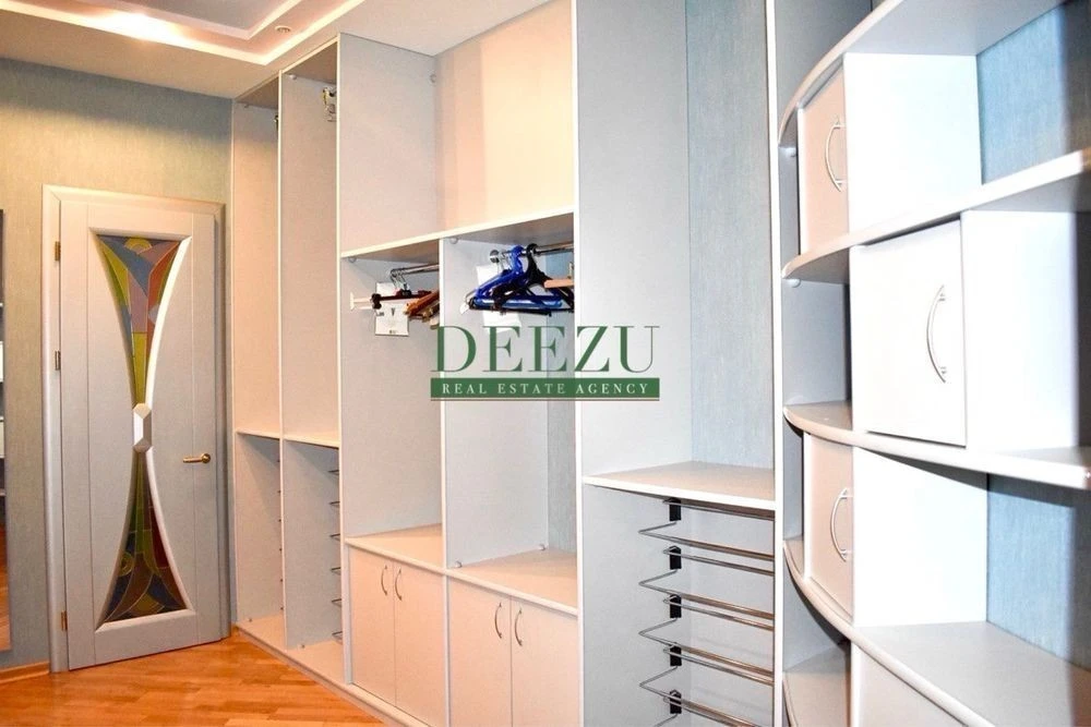 Оренда 3-х кімнатної квартири 200 м2 вул. Антоновича 140