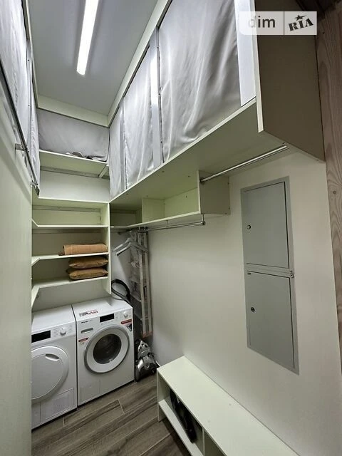 Довготривала оренда 1к квартири на просп. Берестейський 42 •