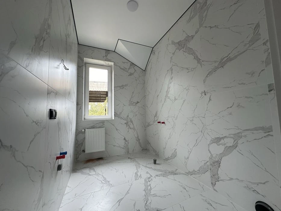 Duplex / Renovated house in the suburbs