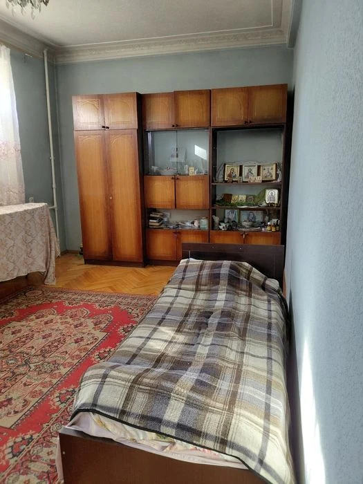 Selling a 2-room apartment in Vostochny