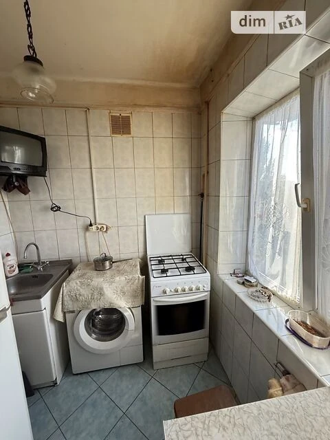 Здам в оренду кімнату на вул. Ореста Левицького довгостроков