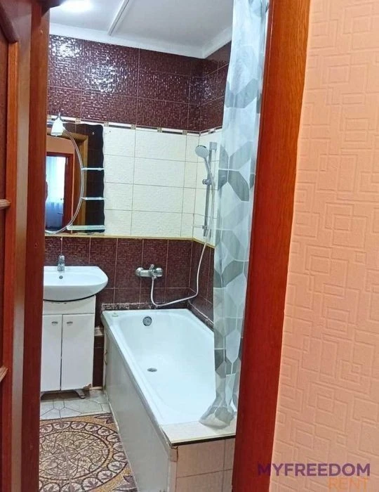 БЕЗ КОМІСІЇ! Довгострокова оренда великої 2-кімнатної кварти