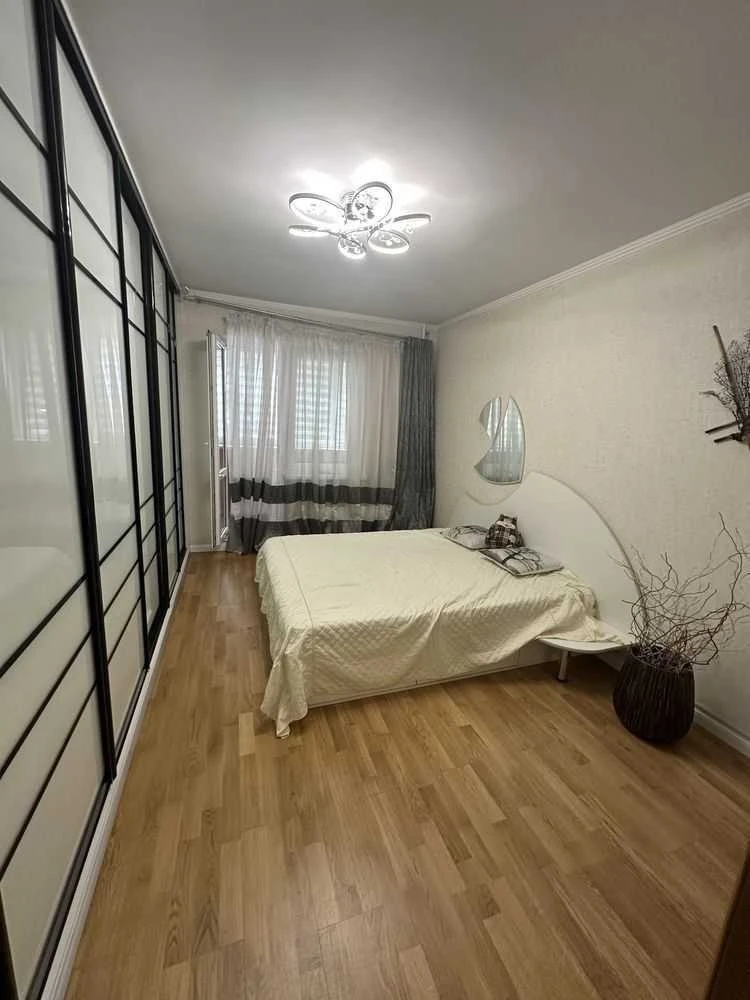 Оренда 3-кімнатної квартири 75 м², Правди просп., 9Б