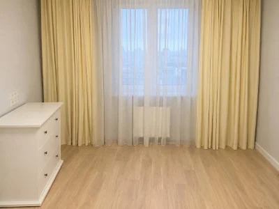 Оренда 3-кімнатної квартири 82 м², Дмитрівська вул., 75
