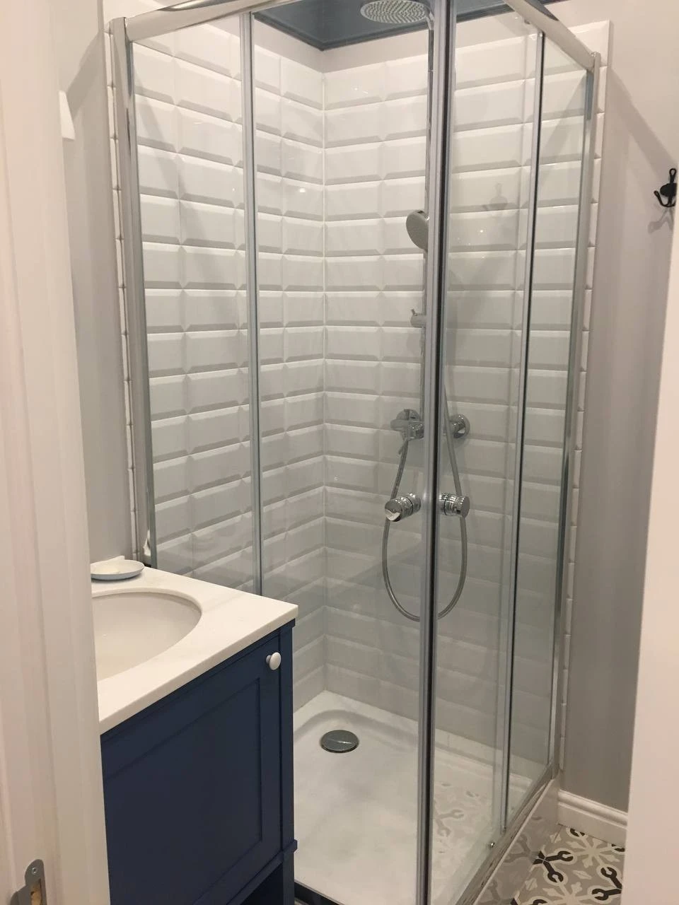 Оренда 3-кімнатної квартири 82 м², Дмитрівська вул., 75