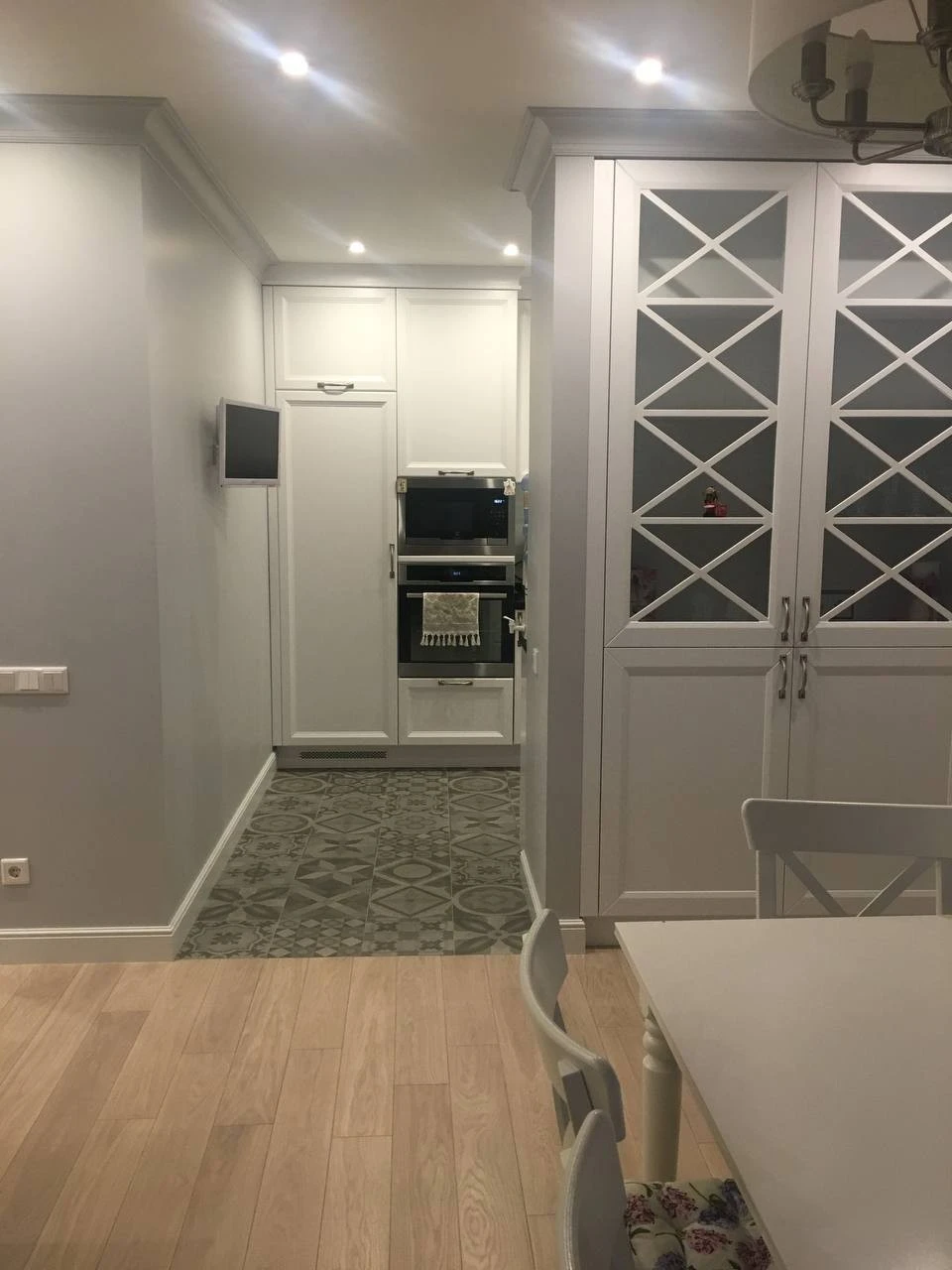 Оренда 3-кімнатної квартири 82 м², Дмитрівська вул., 75
