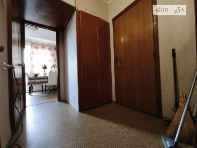 Здам в оренду кімнату на вул. Милославська 21 довгостроково