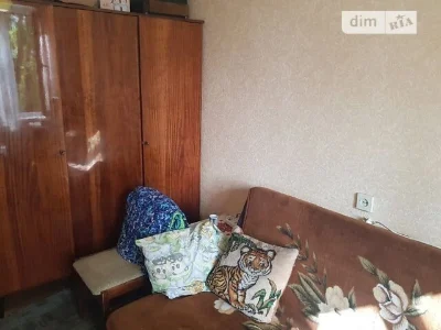 Здам в оренду кімнату на вул. Березняківська 38 довгостроков