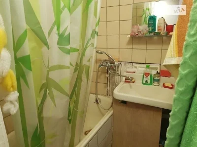 Здам в оренду кімнату на вул. Березняківська 38 довгостроков