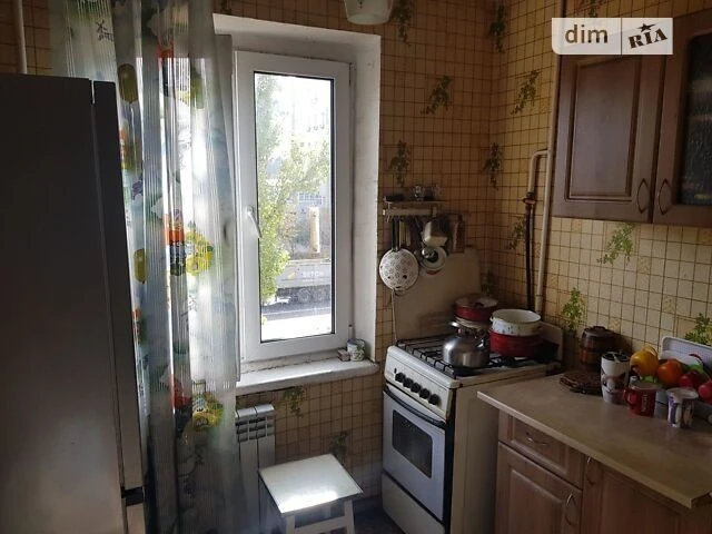 Здам в оренду кімнату на вул. Березняківська 38 довгостроков