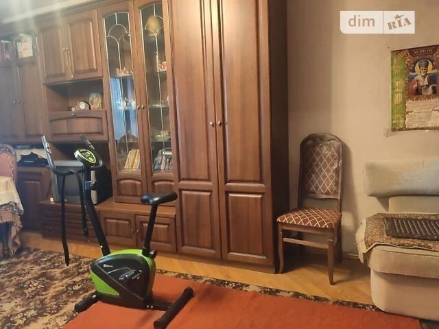 Здам в оренду кімнату на вул. Саперно-Слобідська 8 довгостро